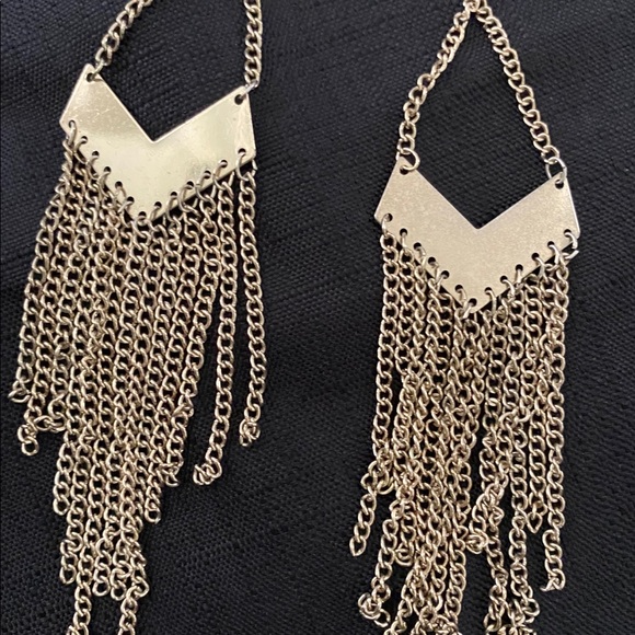 3 Pairs of Gold Tone Dangle Earrings - Picture 3 of 4